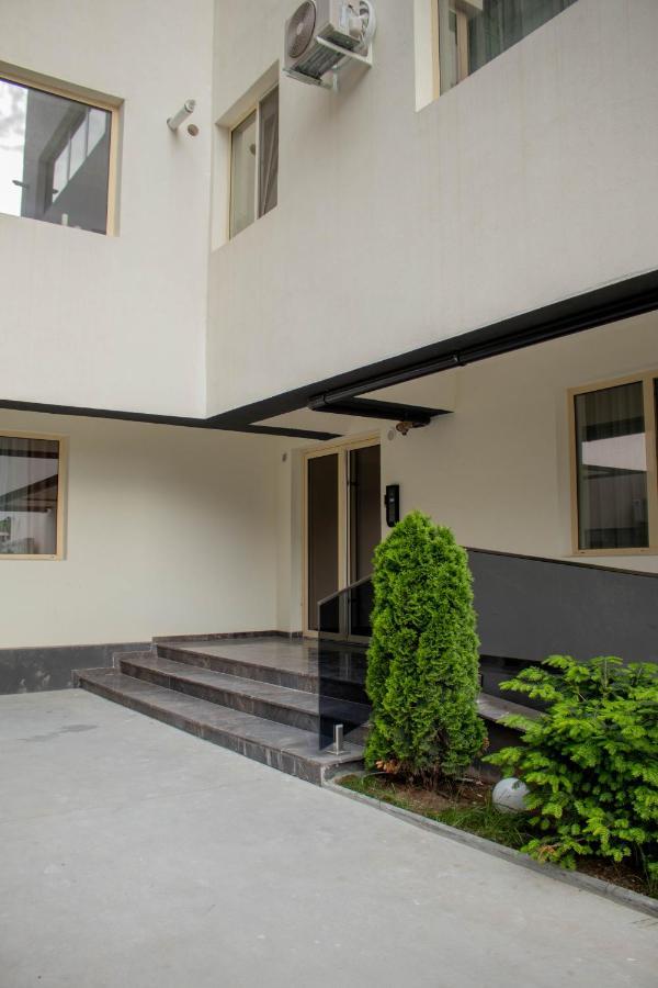Yzza Apartament Năvodari Exteriör bild