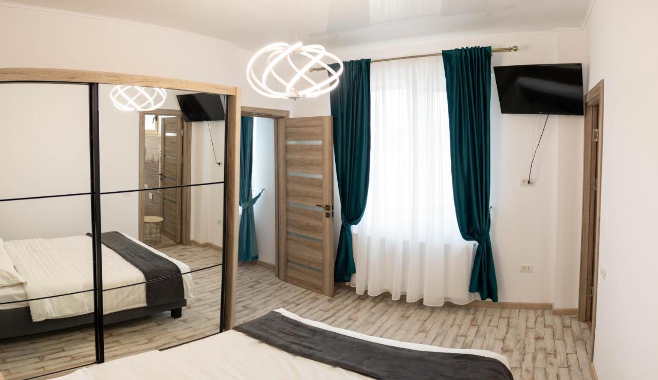 Yzza Apartament Năvodari Exteriör bild