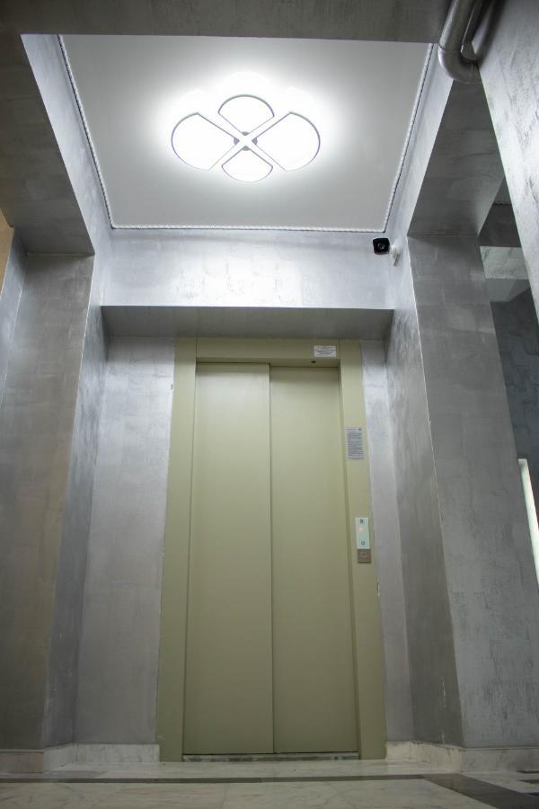 Yzza Apartament Năvodari Exteriör bild