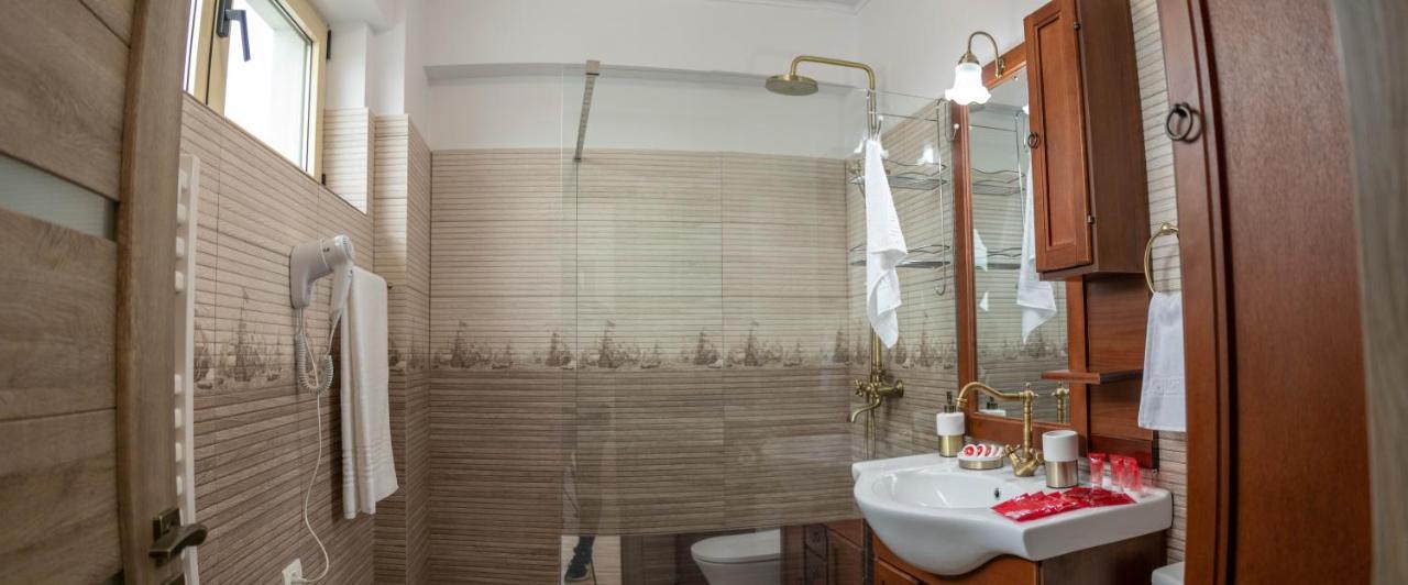 Yzza Apartament Năvodari Exteriör bild