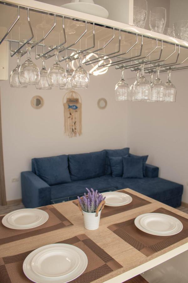 Yzza Apartament Năvodari Exteriör bild