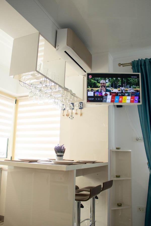 Yzza Apartament Năvodari Exteriör bild